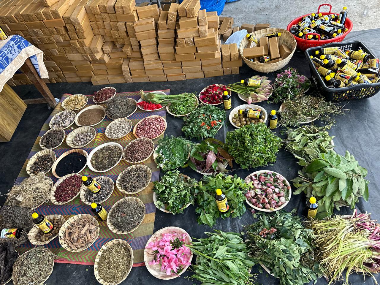 HAKKI PIKKI ADIVASI NEELAMBARI HERBAL HAIR OIL